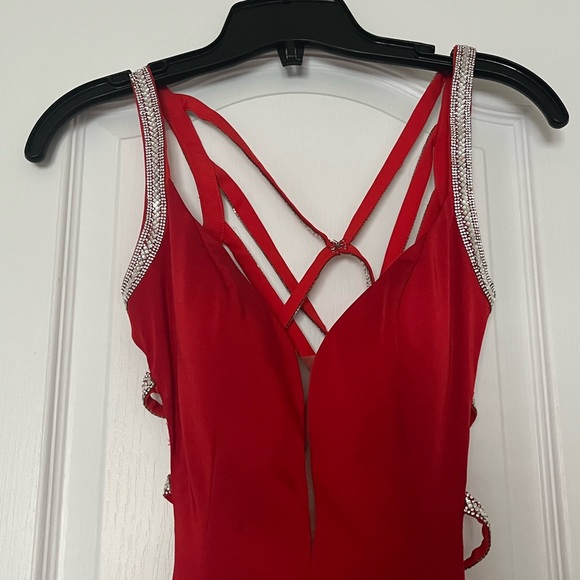 La Femme Red Dress - Picture 4 of 8